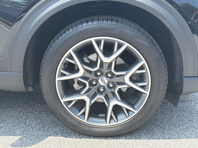 Certified 2025 Ford Explorer Platinum w/ Ultimate Package AWD/4WD image 14