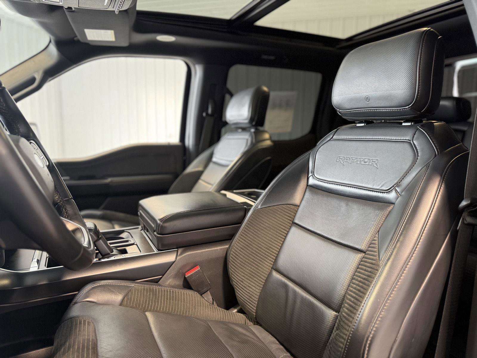 Certified 2022 Ford F150 Raptor w/ Equipment Group 801A High image 9