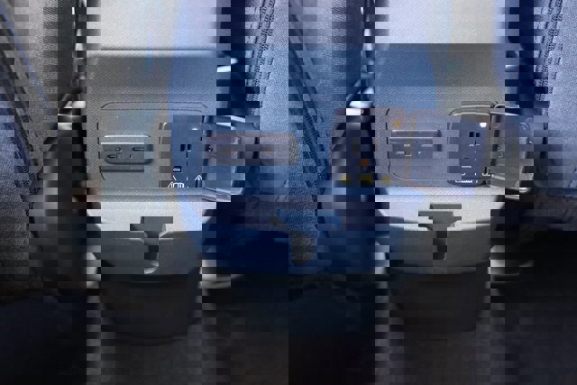 Certified 2025 Ford Maverick XLT w/ XLT Luxury Package image 24