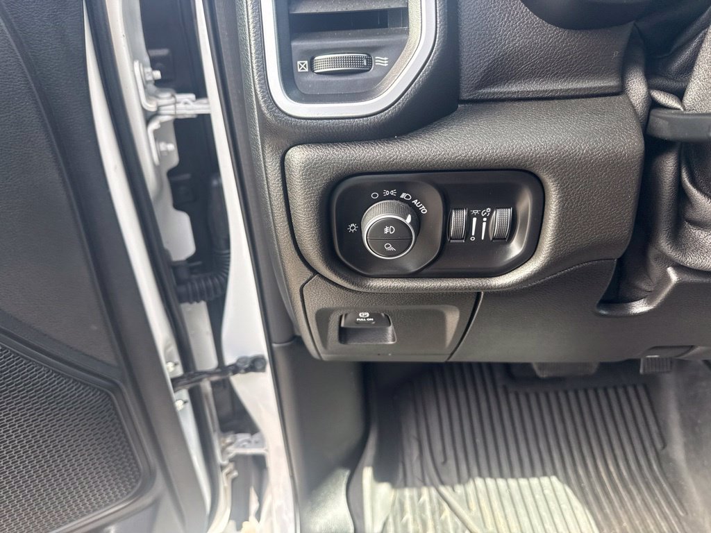 Used 2019 RAM 1500 Big Horn RWD image 14