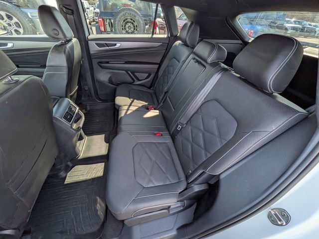 Used 2024 Volkswagen Atlas Cross Sport SE AWD/4WD image 16
