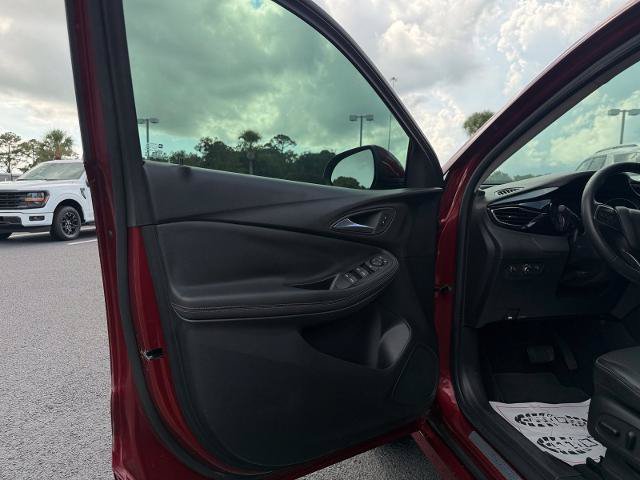 Used 2022 Buick Encore GX Select w/ Sport Touring Package FWD image 14