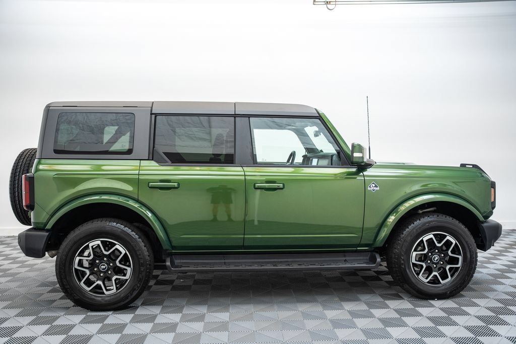 Certified 2025 Ford Bronco Outer Banks AWD/4WD image 4