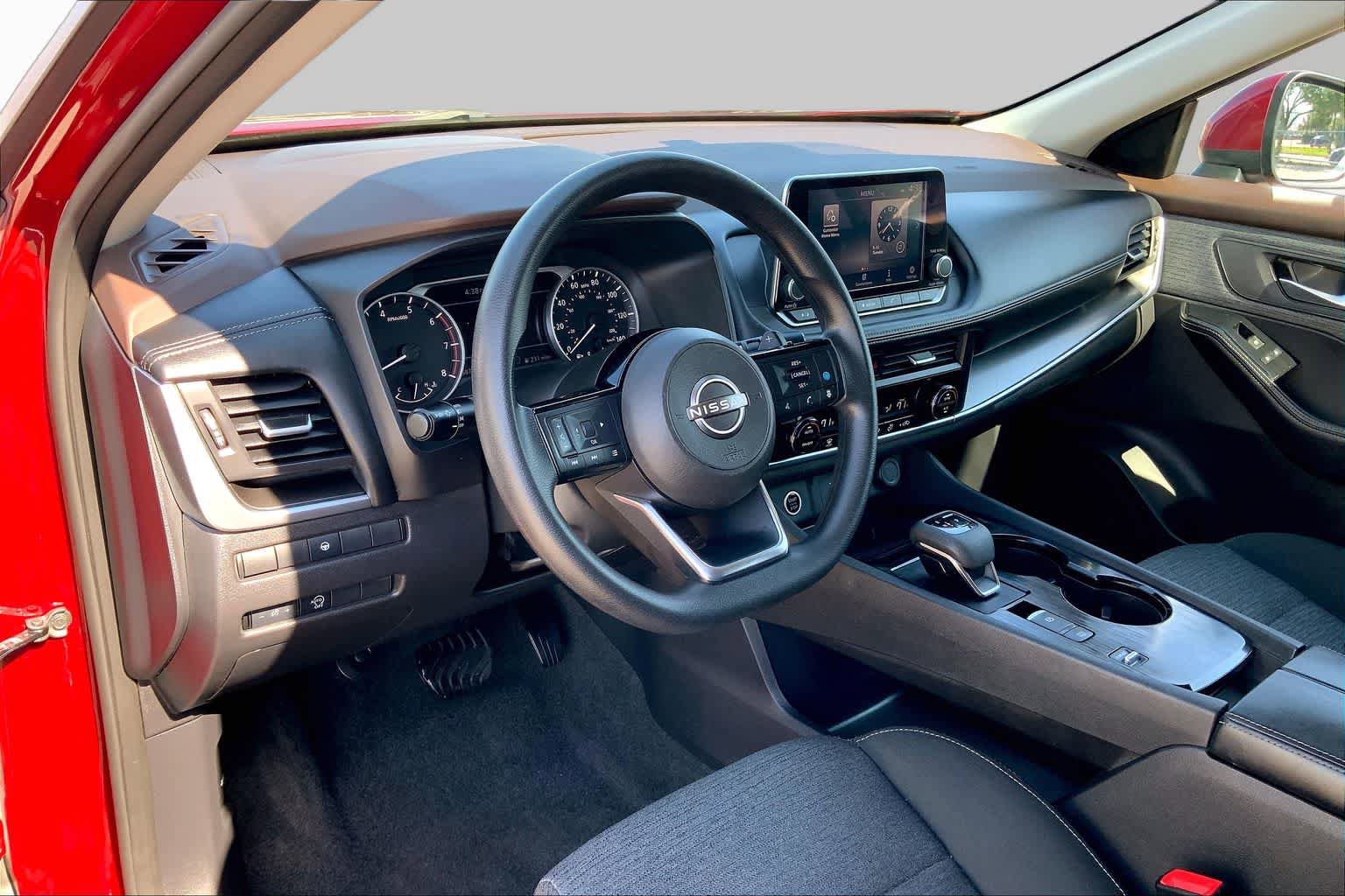 Used 2023 Nissan Rogue SV FWD image 18