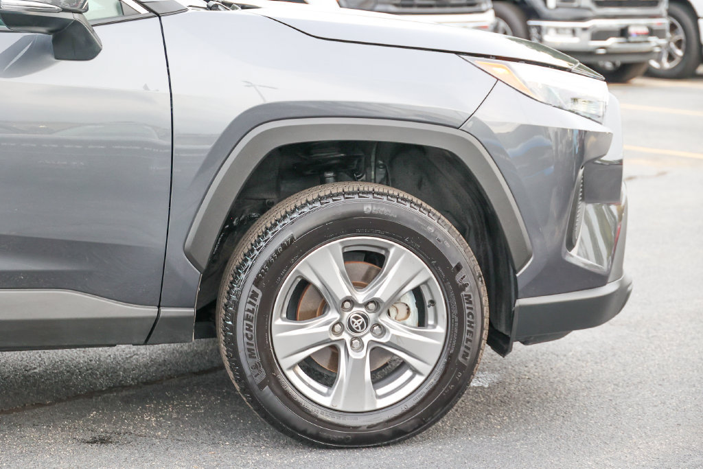 Used 2025 Toyota RAV4 XLE AWD/4WD image 20