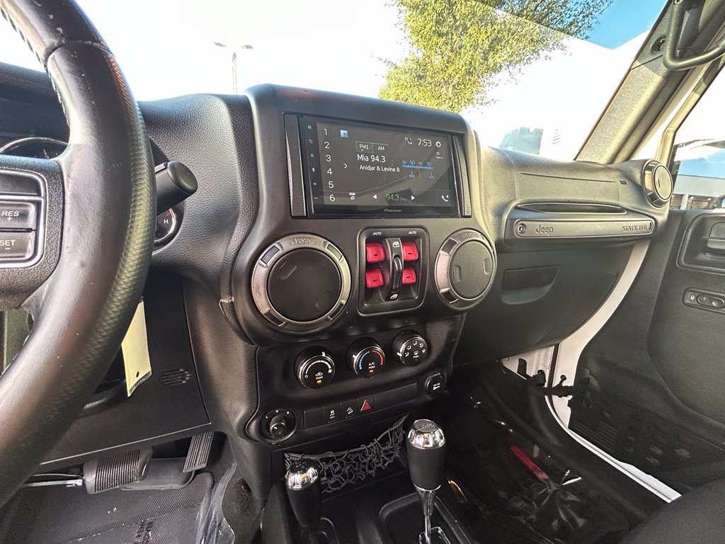 Used 2017 Jeep Wrangler Unlimited Sport w/ Quick Order Package 24S AWD/4WD image 11