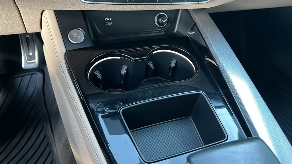 Used 2022 Audi A5 2.0T Premium Plus w/ Premium Plus image 16