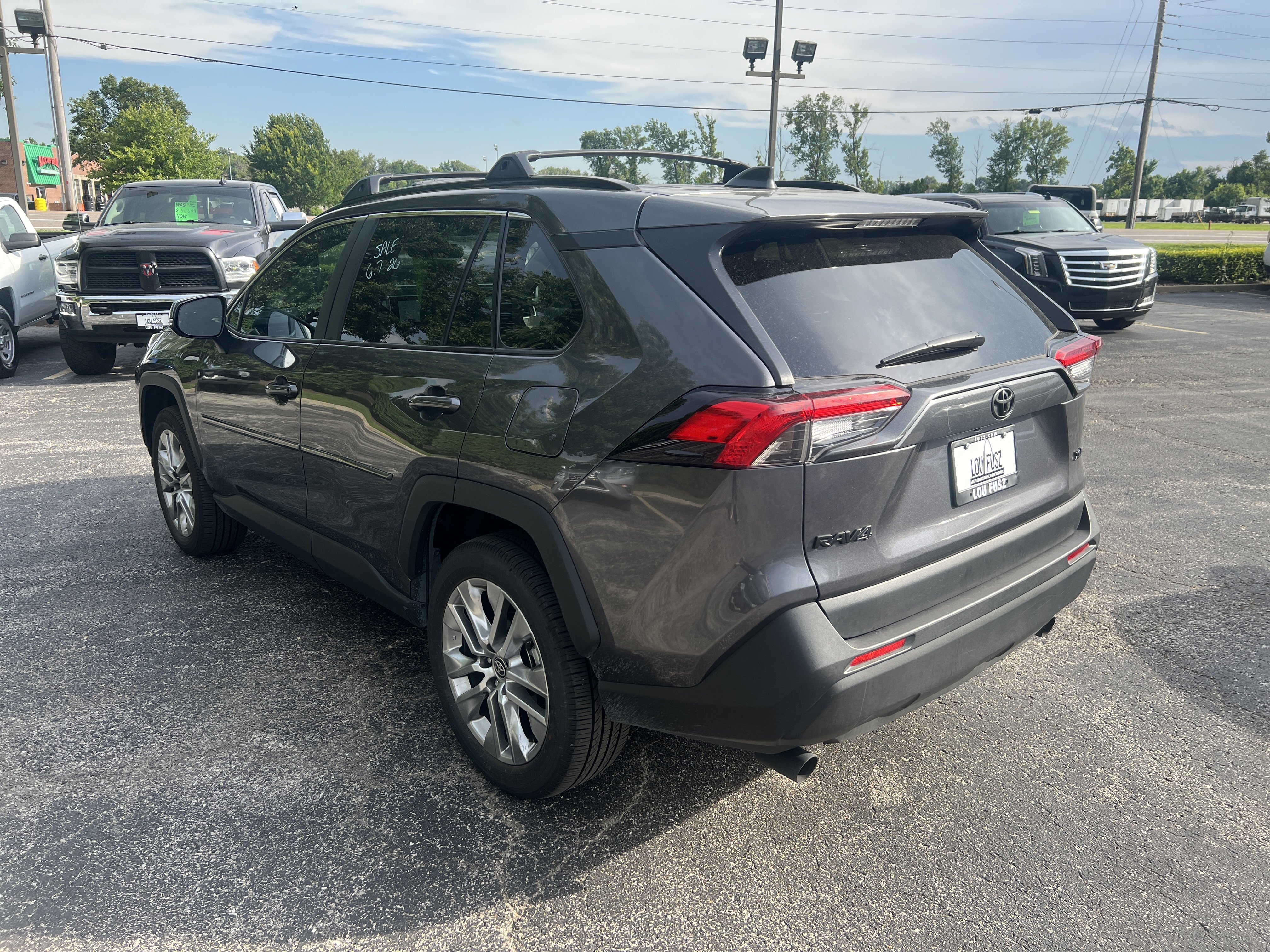 Used 2025 Toyota RAV4 XLE Premium FWD image 5