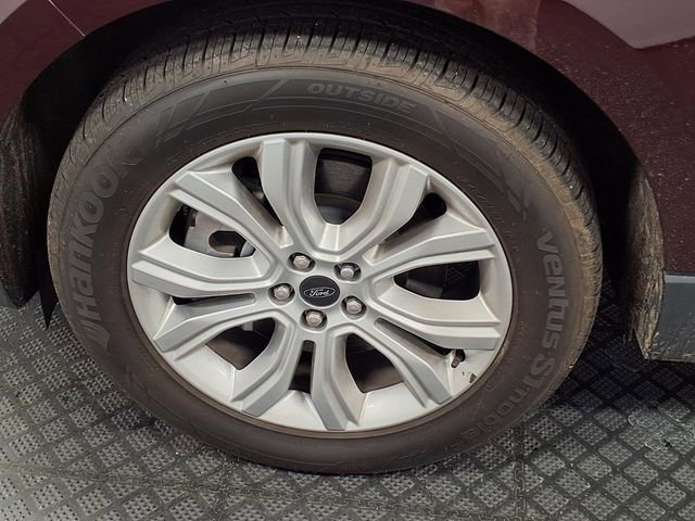 Certified 2024 Ford Edge Titanium AWD/4WD image 29
