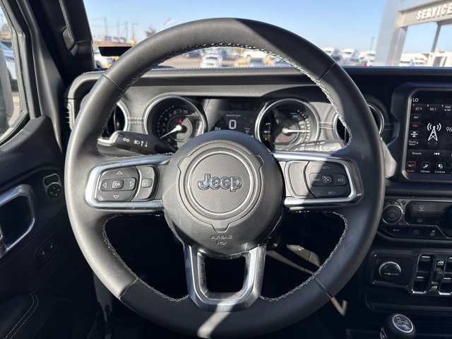 Used 2023 Jeep Wrangler Unlimited Sahara AWD/4WD image 16