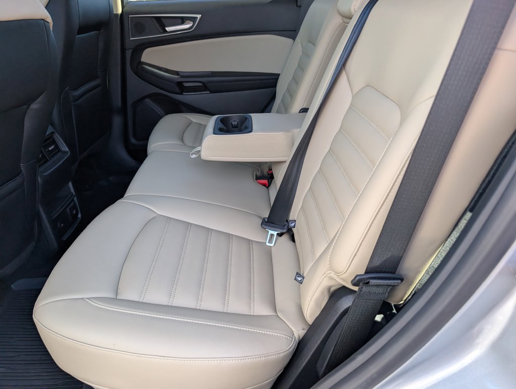 Certified 2024 Ford Edge SEL w/ Convenience Package AWD/4WD image 11