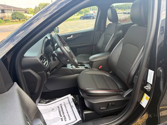 Certified 2024 Ford Escape ST-Line w/ Tech Pack #1 AWD/4WD image 9