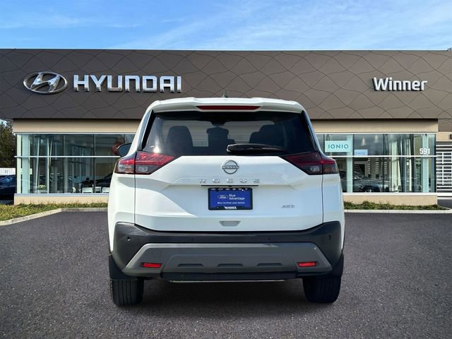 Used 2023 Nissan Rogue S AWD/4WD image 3