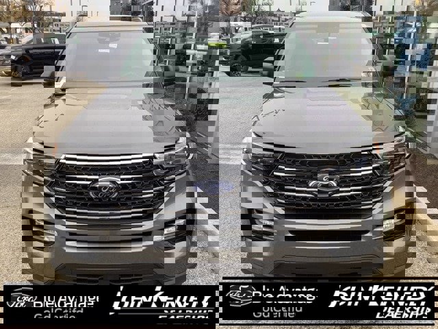 Certified 2022 Ford Explorer XLT w/ Equipment Group 202A image 9