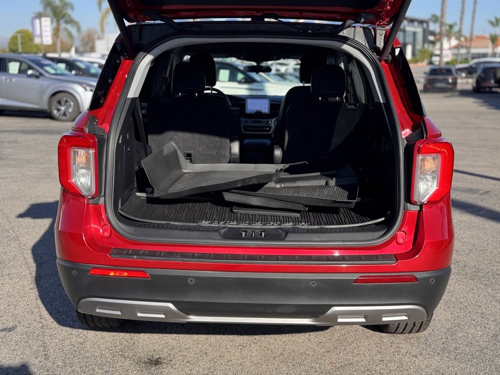 Certified 2022 Ford Explorer XLT w/ Equipment Group 202A image 13