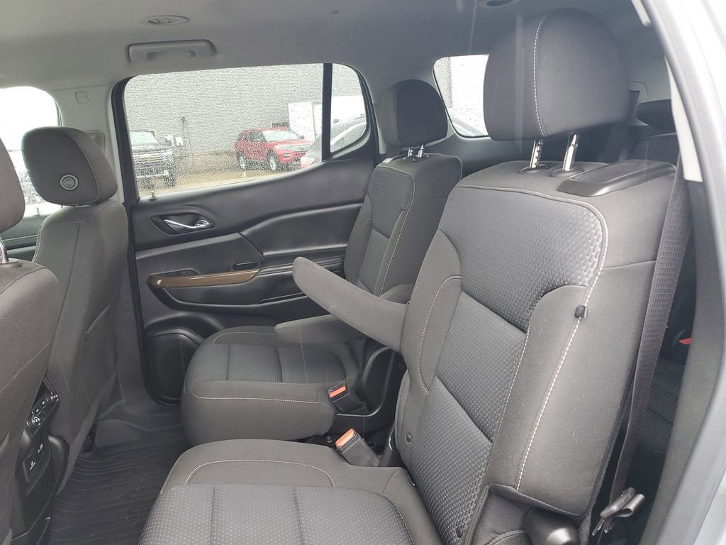 Used 2023 GMC Acadia SLE w/ Driver Convenience Package image 10