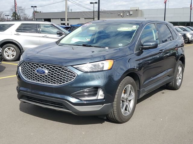 Certified 2024 Ford Edge SEL w/ Convenience Package image 2