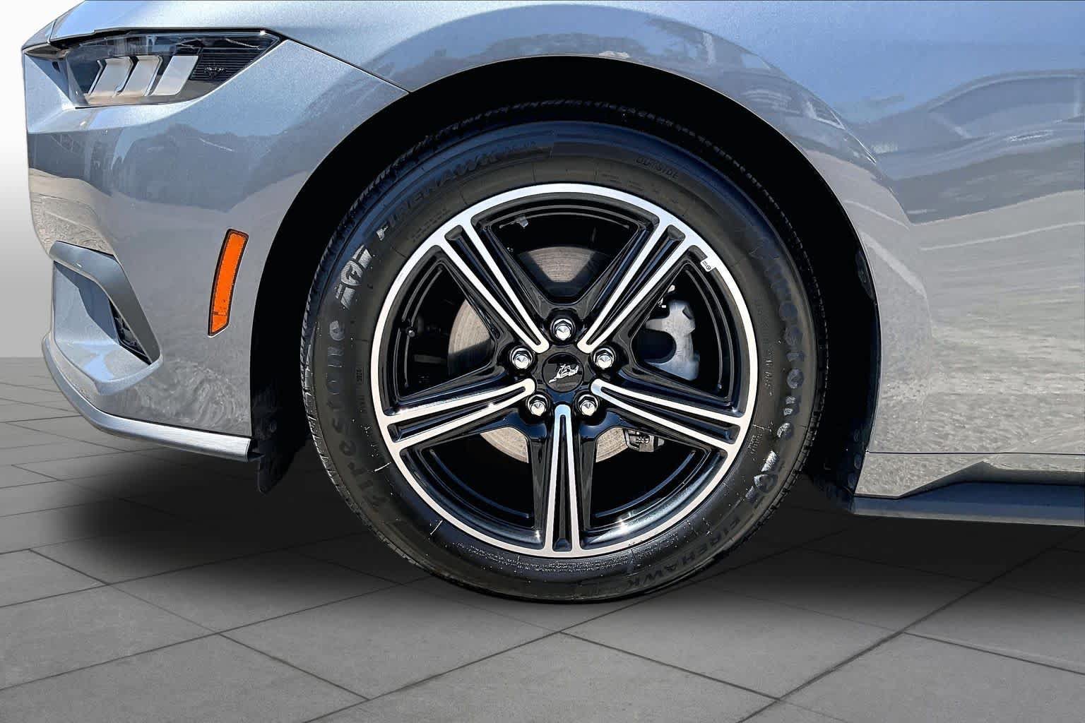 Certified 2024 Ford Mustang Coupe RWD image 11