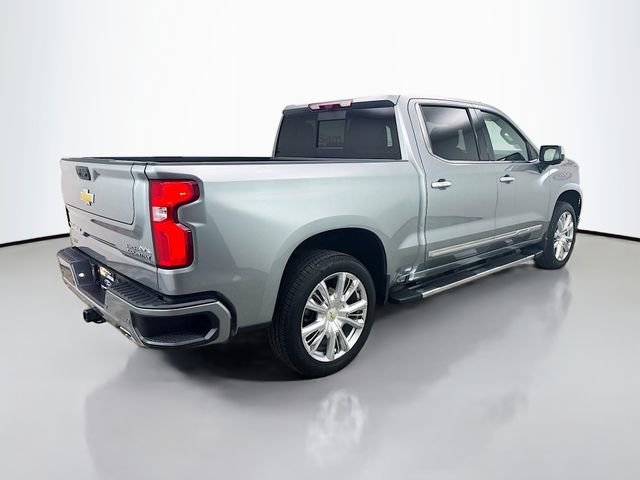 Used 2025 Chevrolet Silverado 1500 High Country w/ High Country Premium Package AWD/4WD image 7