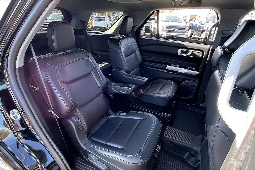 Certified 2023 Ford Explorer XLT w/ Equipment Group 202A image 25