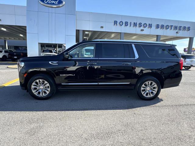 Used 2022 GMC Yukon XL Denali RWD image 8