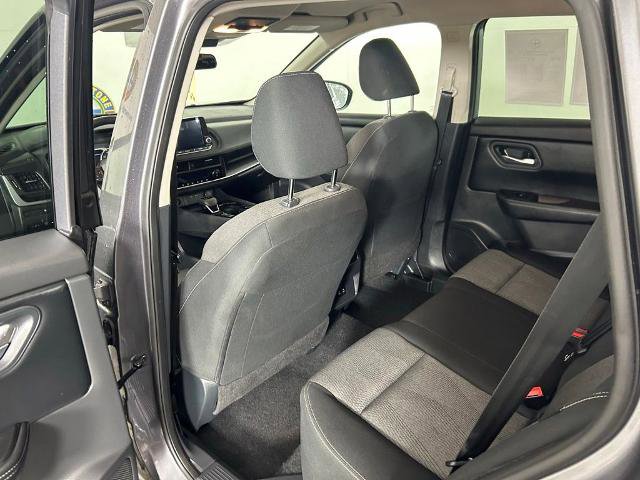 Used 2025 Nissan Rogue SV AWD/4WD image 14