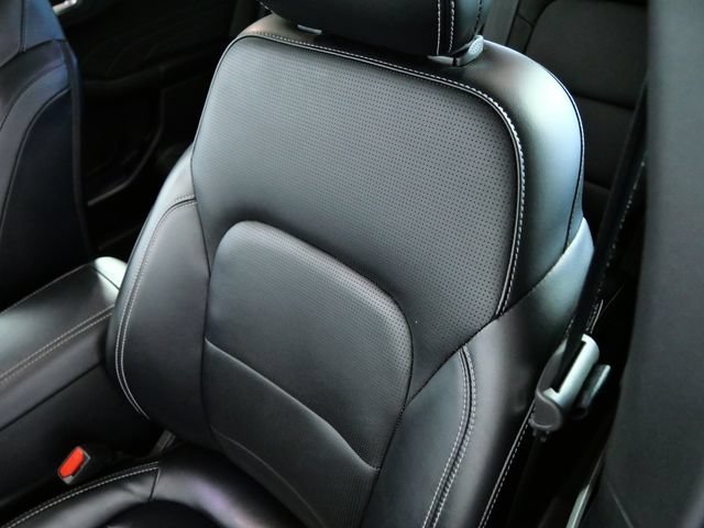 Certified 2025 Ford Escape Platinum AWD/4WD image 18