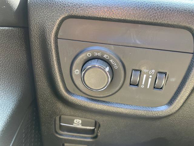 Used 2024 Jeep Grand Cherokee L Altitude AWD/4WD image 24