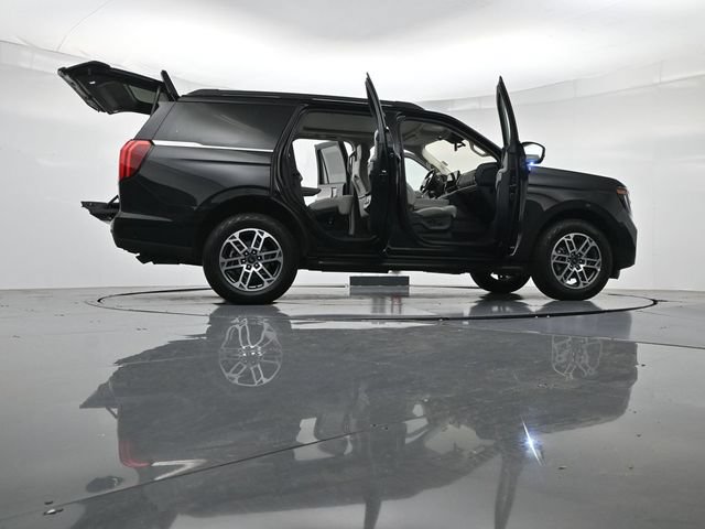Certified 2025 Ford Expedition Active AWD/4WD image 57