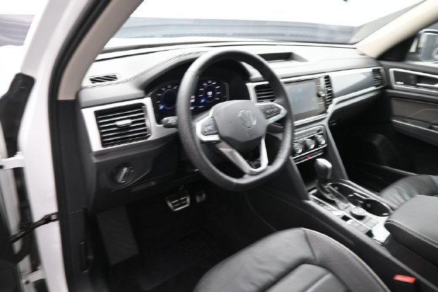 Used 2023 Volkswagen Atlas SEL Premium AWD/4WD image 9