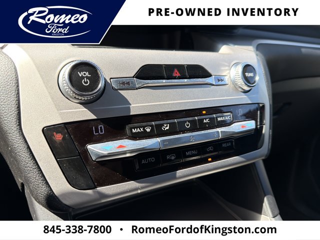 Certified 2021 Ford Explorer XLT w/ Class III Trailer Tow Package AWD/4WD image 19
