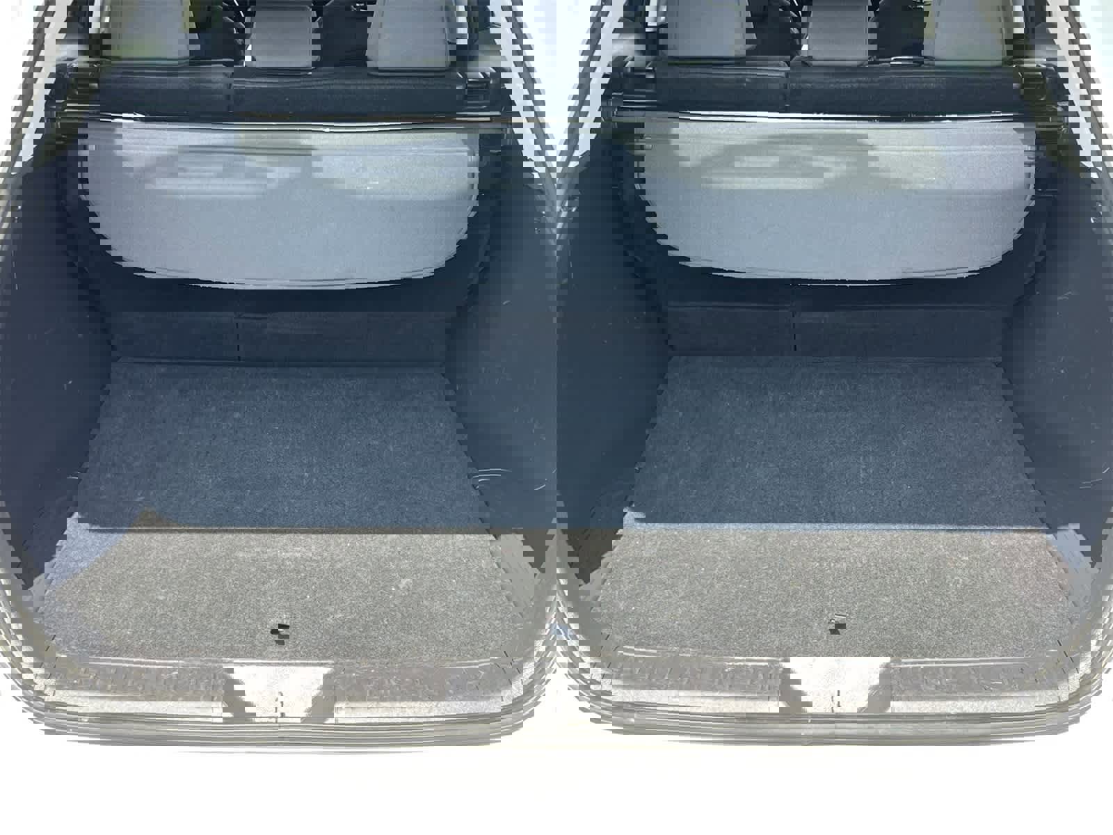 Used 2021 Toyota Venza LE image 34