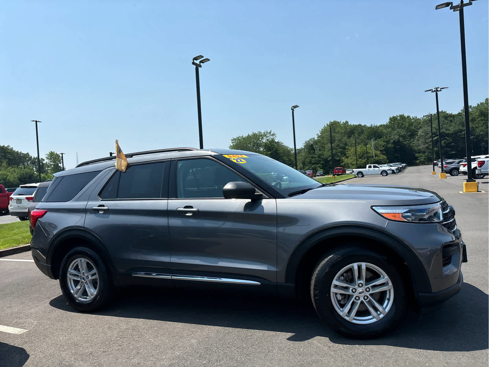 Certified 2022 Ford Explorer XLT image 8