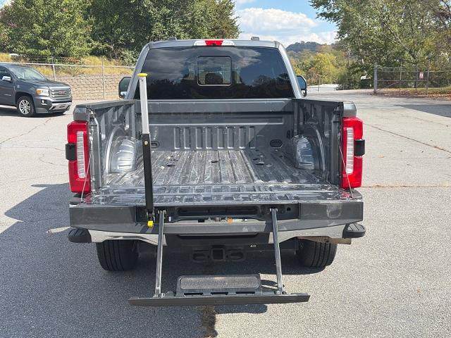 Certified 2025 Ford F350 Lariat w/ Chrome Package AWD/4WD image 4