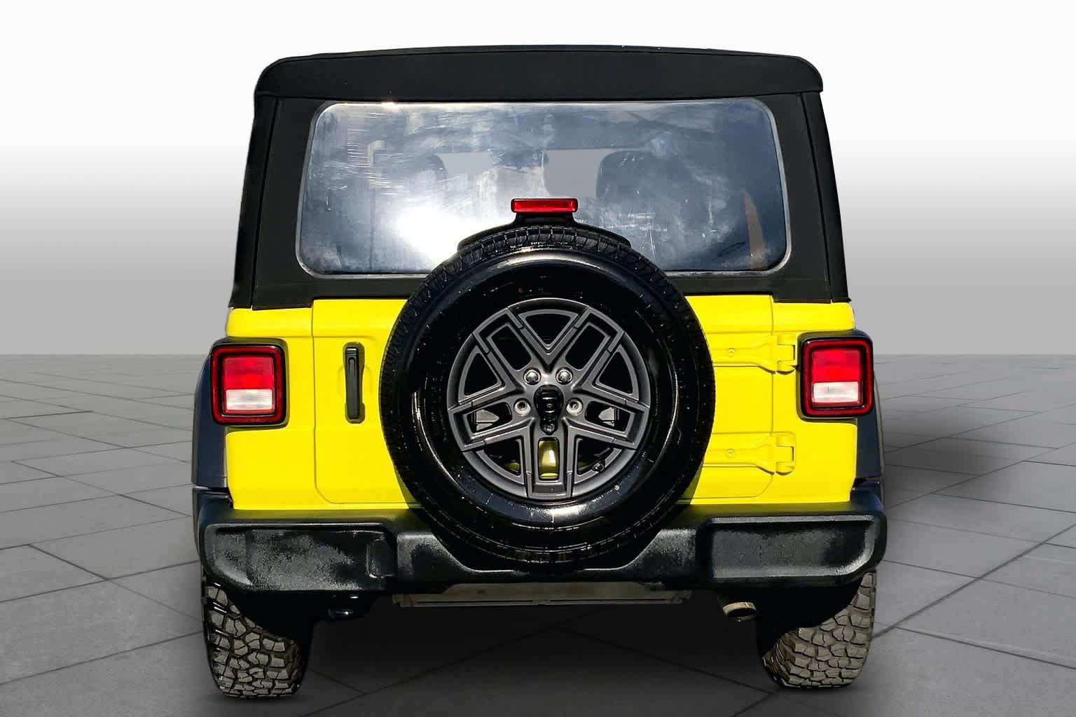 Used 2024 Jeep Wrangler Unlimited Sport AWD/4WD image 5