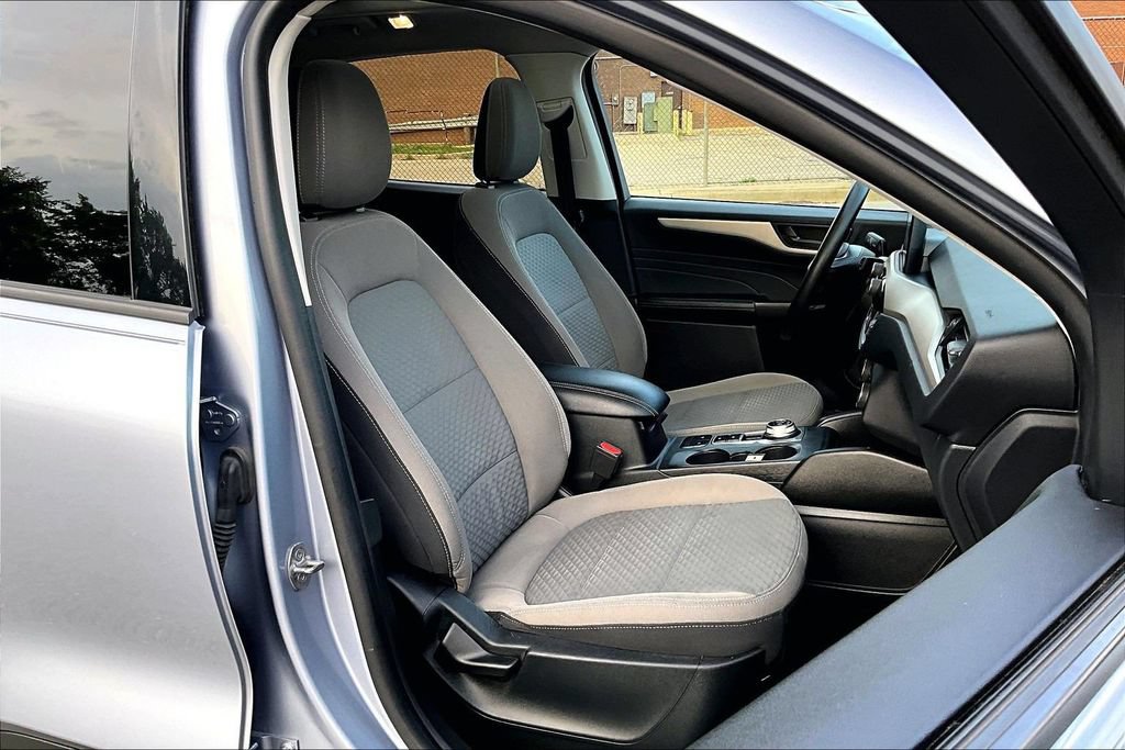 Certified 2022 Ford Escape SE w/ SE Sport Appearance Package AWD/4WD image 7