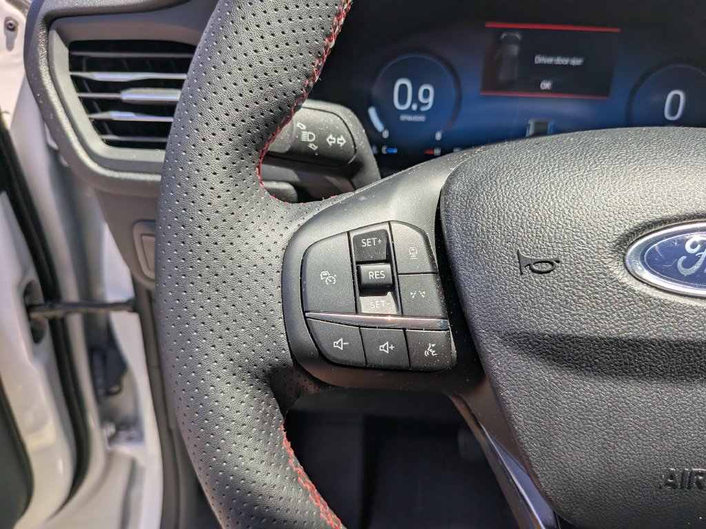 Certified 2025 Ford Escape ST-Line Elite w/ Premium Technology Package AWD/4WD image 29