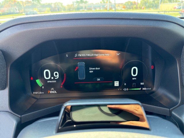 Certified 2025 Ford Explorer ST-Line w/ ST-Line Street Pack image 14