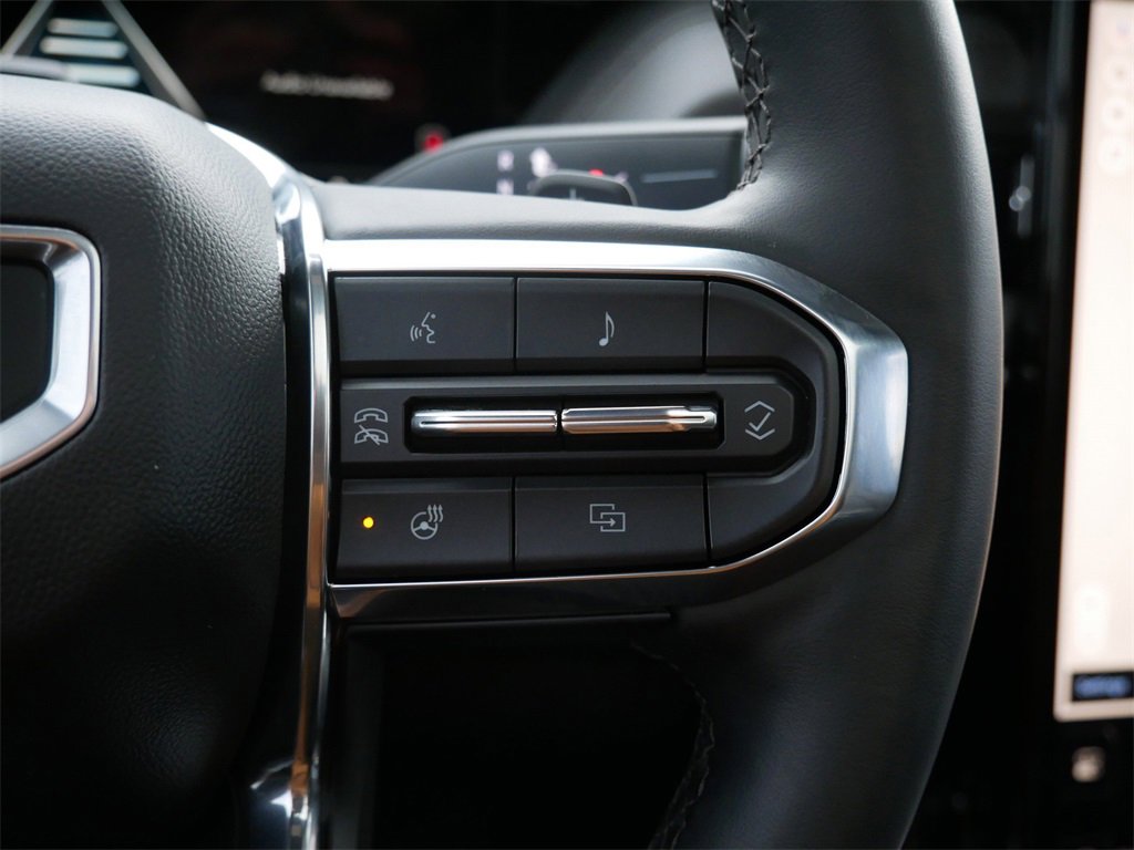 Used 2025 GMC Yukon Denali w/ Denali Reserve Package image 20