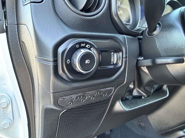 Used 2026 Jeep Wrangler Unlimited Rubicon AWD/4WD image 22