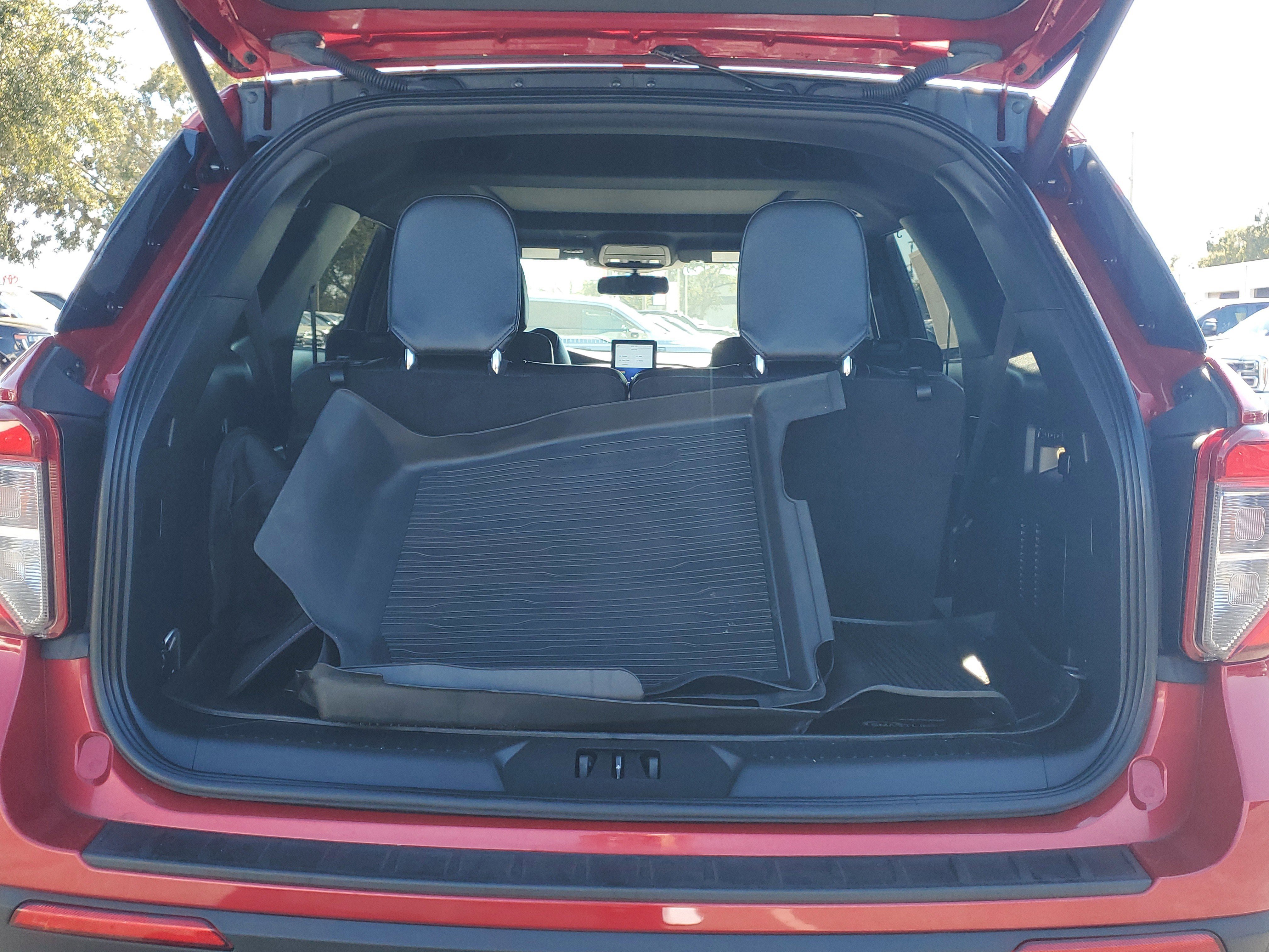 Certified 2024 Ford Explorer ST w/ Equipment Group 401A image 10