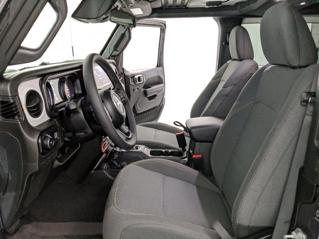 Used 2026 Jeep Wrangler Sport AWD/4WD image 16