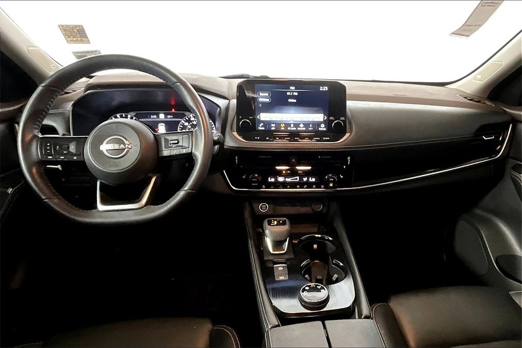 Used 2023 Nissan Rogue SL w/ SL Premium Package image 11