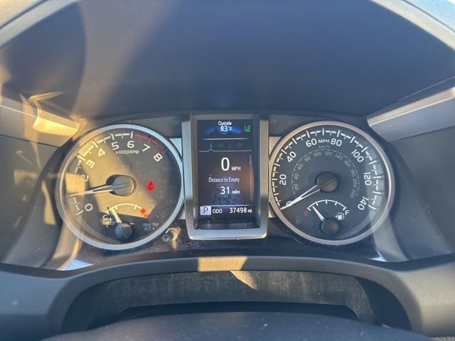 Used 2022 Toyota Tacoma SR5 w/ Technology Package RWD image 9