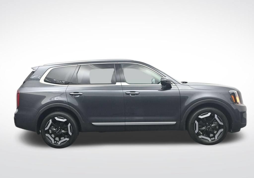 Used 2024 Kia Telluride S w/ S Sunroof Package FWD image 4