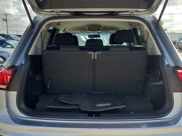 Used 2021 Volkswagen Tiguan S image 12