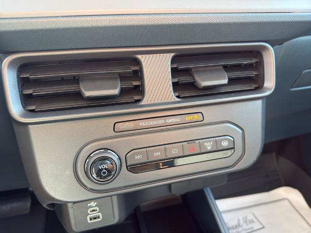 Certified 2025 Ford Maverick XL FWD image 26
