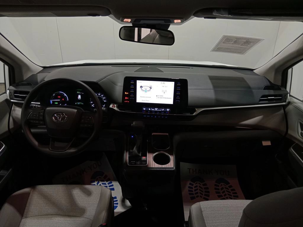 Used 2023 Toyota Sienna LE image 15