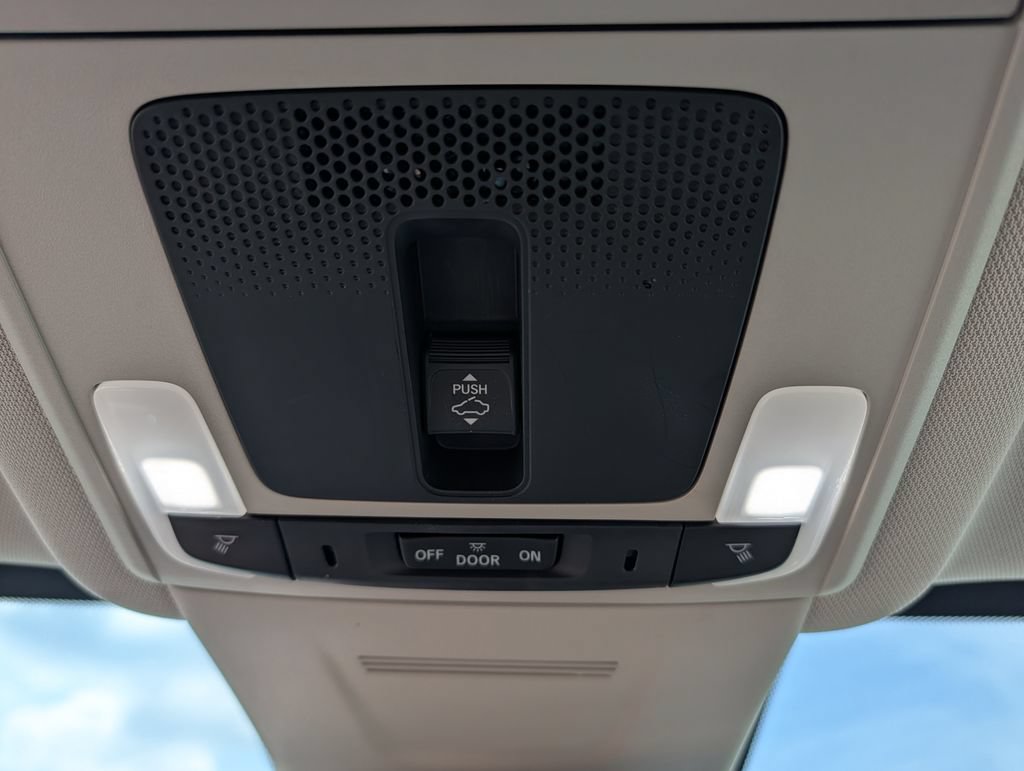 Used 2025 Honda CR-V EX-L image 18