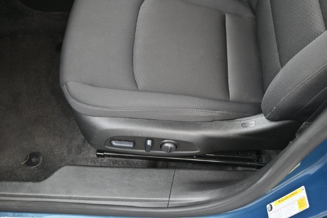 Used 2025 Chevrolet Malibu LT FWD image 13